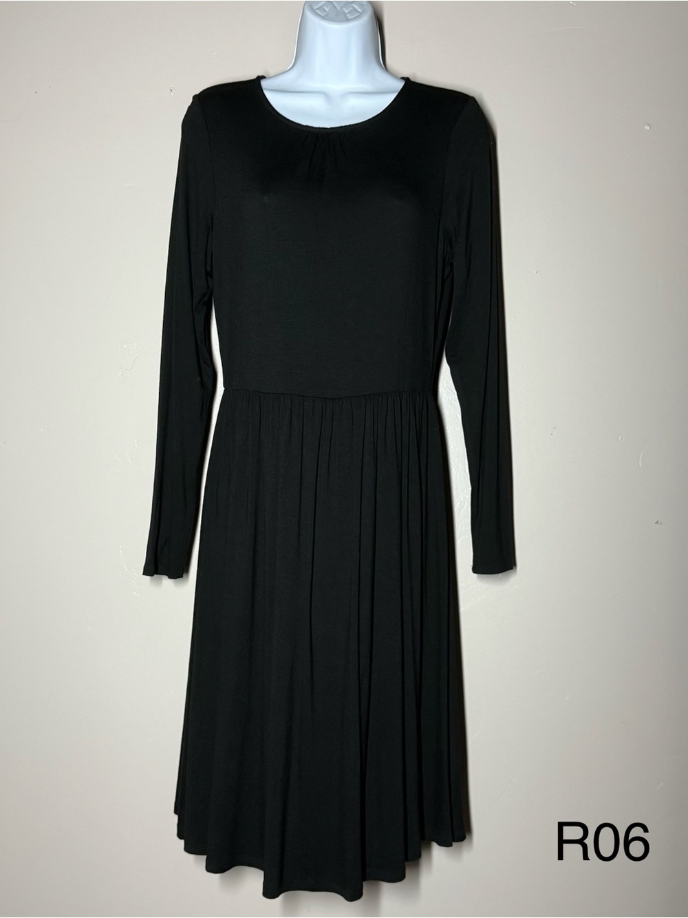 Modcloth Black Long-Sleeve Scoop-Neck Midi Dress